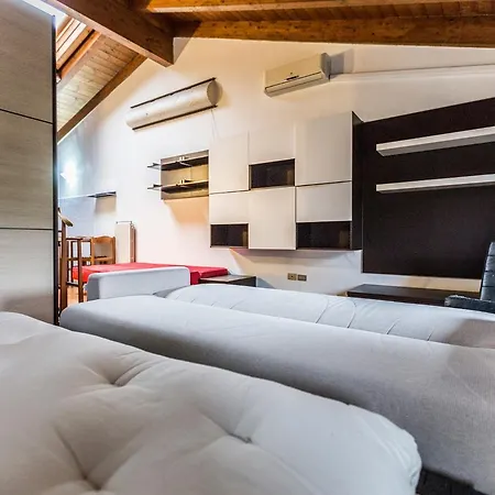 Emilia Levante 2, By Short Holidays Apartman Bologna